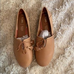 Brand New In Box Toms Kelli Flat Size 8.5